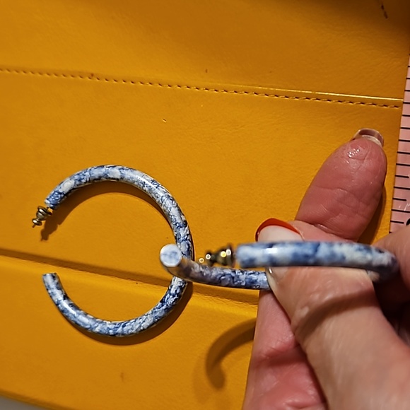 Blue Denim Color Hoop Earrings 💙 Pretty - Picture 4 of 4